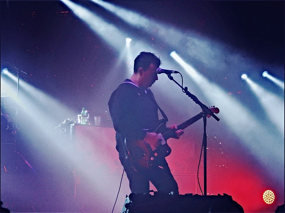 File:Manic Street Preachers, Roundhouse, London (16154228101).jpg